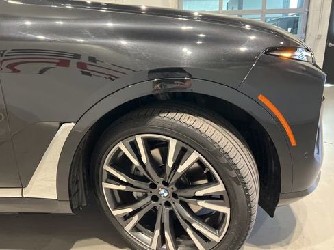 Used 2023 BMW X7 xDrive40i AWD/4WD image 4