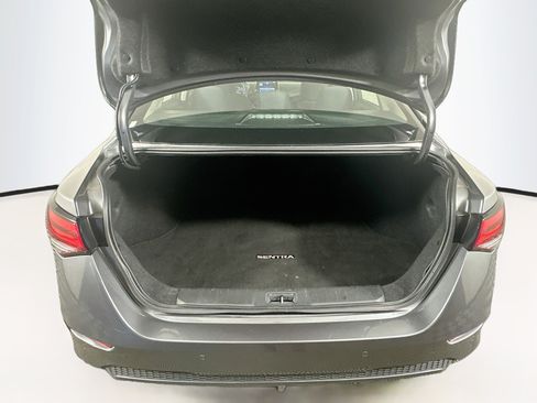 Used 2025 Nissan Sentra SV FWD image 27