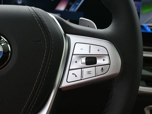 New 2026 BMW X7 xDrive40i w/ Executive Package image 2