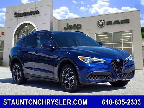 Used 2022 Alfa Romeo Stelvio Sprint image 1