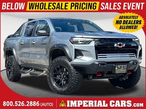Used 2025 Chevrolet Colorado ZR2 w/ Midnight Edition image 1