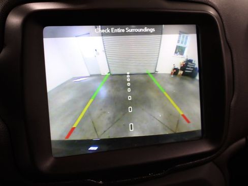 Used 2018 Jeep Renegade Trailhawk AWD/4WD image 28