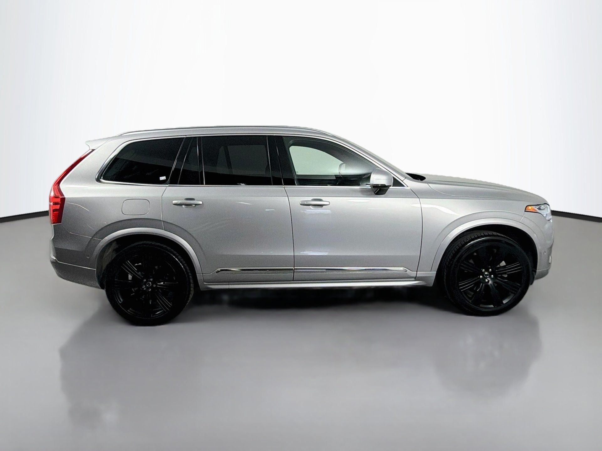 Used 2023 Volvo XC90 B6 Ultimate AWD/4WD image 5