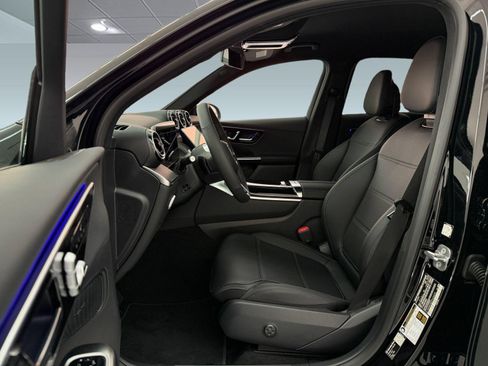 Certified 2026 Mercedes-Benz GLC 300 image 5