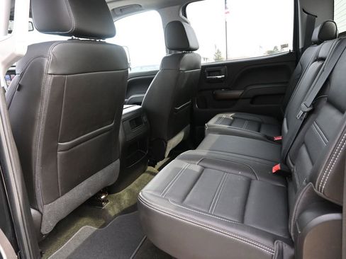 Used 2018 GMC Sierra 3500 Denali w/ Duramax Plus Package image 19