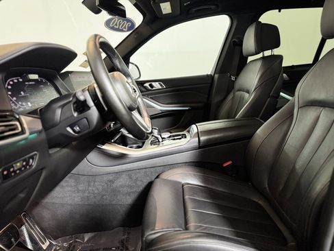 Used 2020 BMW X5 M50i w/ Executive Package image 13