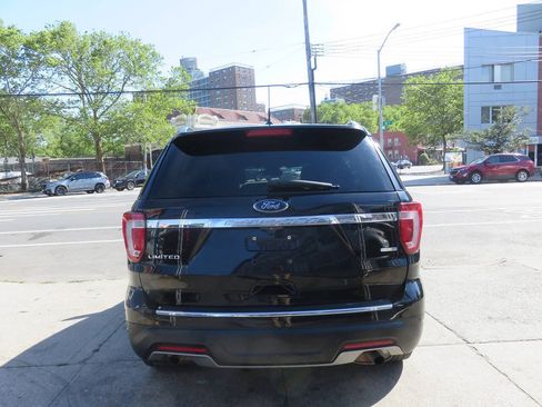 Used 2018 Ford Explorer Limited w/ Equipment Group 301A AWD/4WD image 8