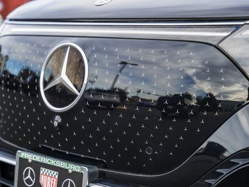 Used 2023 Mercedes-Benz EQS 580 4MATIC SUV image 12