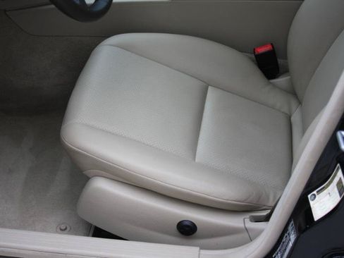 Used 2011 Mercedes-Benz C 300 4MATIC Sedan image 26