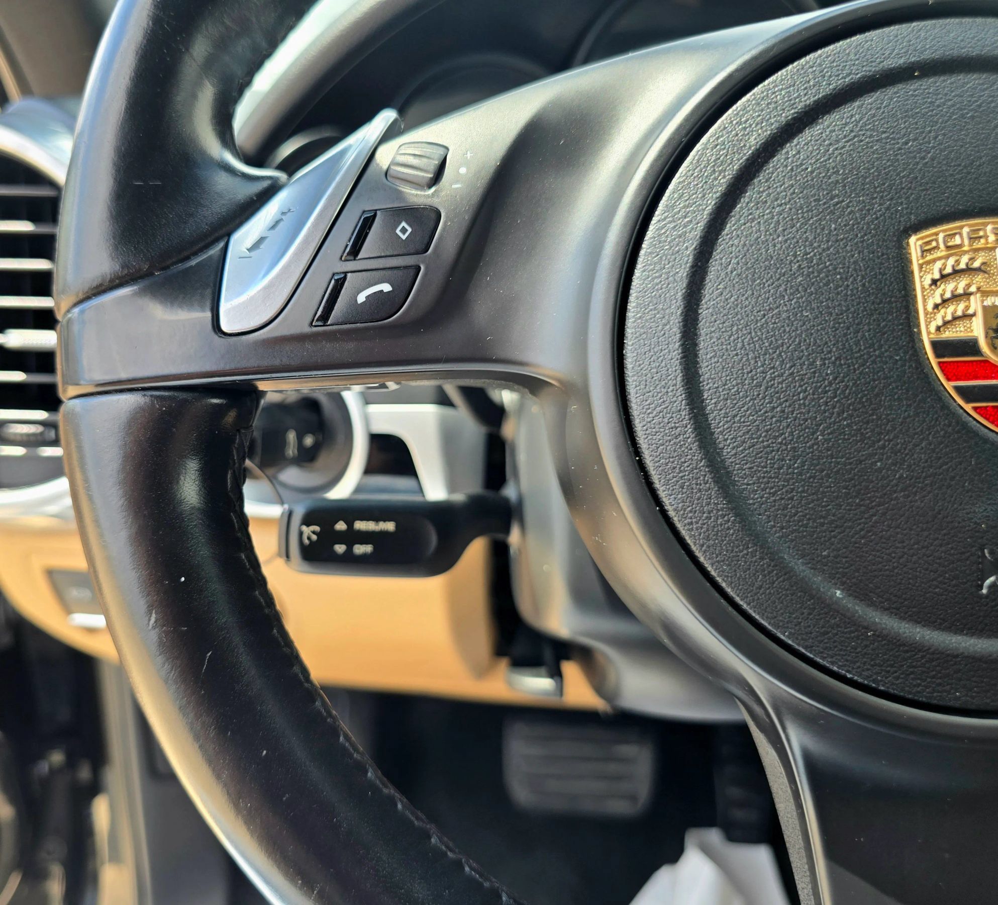 Used 2014 Porsche Cayenne Platinum Edition AWD/4WD image 29