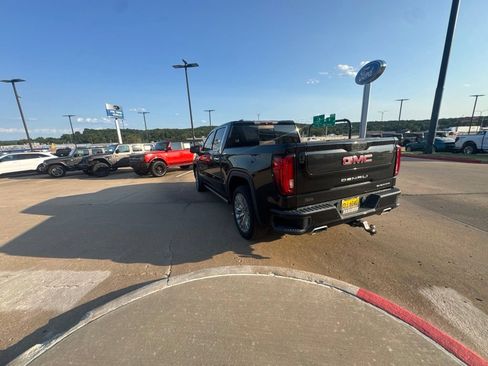 Used 2019 GMC Sierra 1500 Denali w/ Denali Ultimate Package AWD/4WD image 5