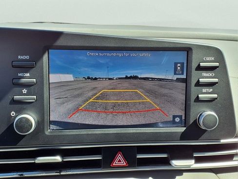 Used 2023 Hyundai Elantra SEL FWD image 11