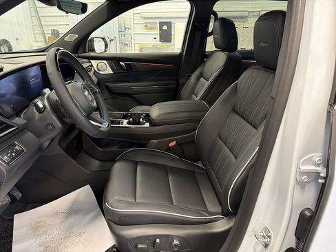 New 2026 Buick Enclave Avenir w/ Super Cruise Package image 14