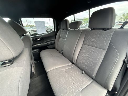 Used 2018 Toyota Tacoma TRD Off-Road AWD/4WD image 24