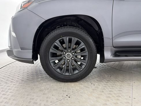 Certified 2023 Lexus GX 460 Premium w/ Accessory Package AWD/4WD image 13