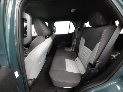 Certified 2025 Toyota 4Runner TRD Off-Road AWD/4WD image 5
