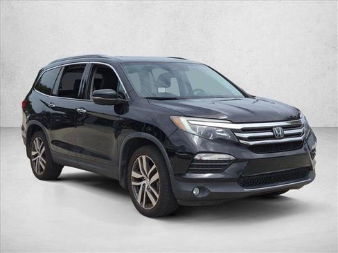 Used 2017 Honda Pilot Elite image 3