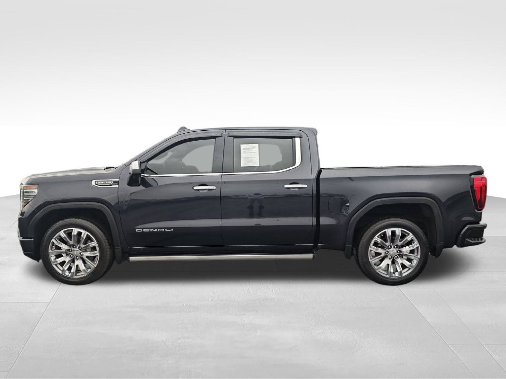 Used 2022 GMC Sierra 1500 Denali w/ Denali Reserve Package AWD/4WD image 2