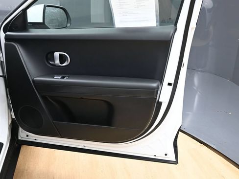 Used 2024 Hyundai Ioniq 5 SE RWD image 35
