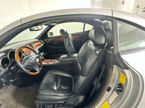 Used 2006 Lexus SC 430 Convertible RWD image 13