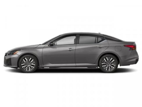 Used 2025 Nissan Altima 2.5 SV FWD image 6