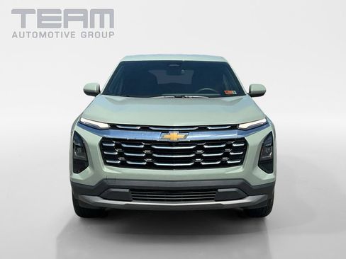 Used 2026 Chevrolet Equinox LT w/ Convenience Package II AWD/4WD image 2