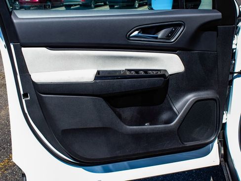 Used 2025 Honda Prologue EX image 8