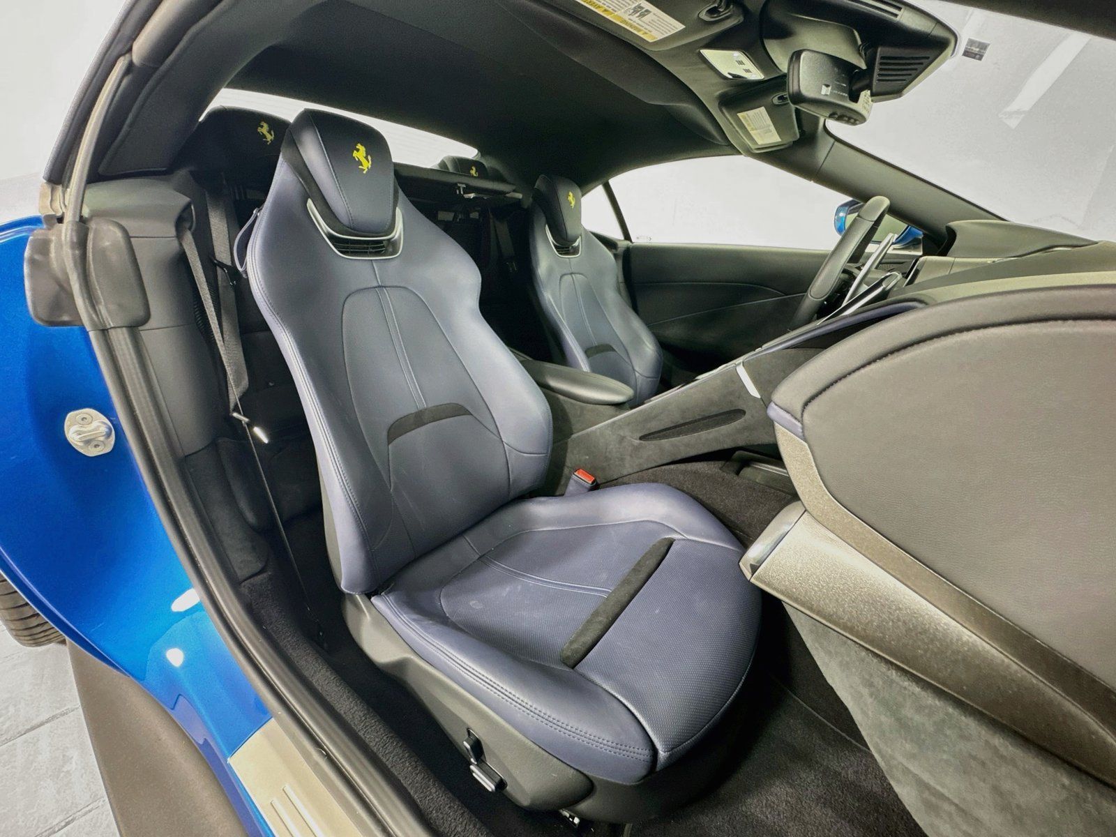 Used 2025 Ferrari Roma Spider RWD image 10