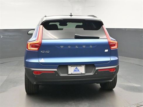 Used 2021 Volvo XC40 P8 Recharge w/ Advanced Package image 7