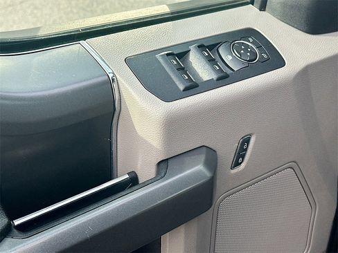 Certified 2019 Ford F150 XLT w/ Equipment Group 301A Mid image 21