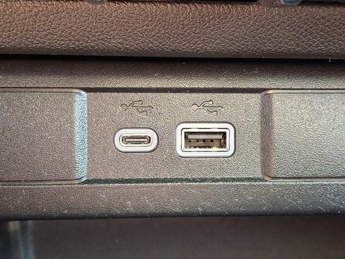 Used 2025 GMC Canyon Elevation w/ Convenience Package image 23