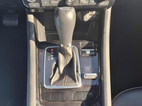 Used 2022 Jeep Compass Limited image 9