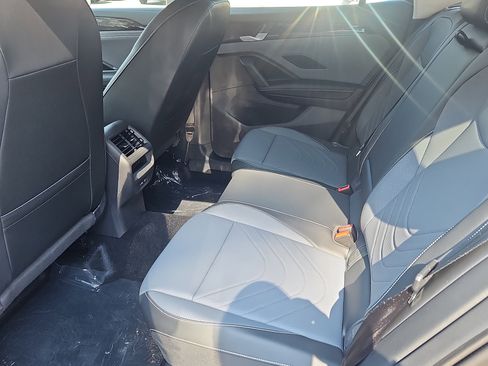 New 2026 Volkswagen Tiguan SE AWD/4WD image 17