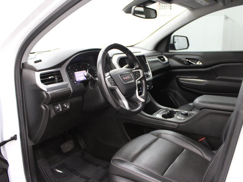 Used 2022 GMC Acadia SLT w/ LPO, Floor Liner Package FWD image 7