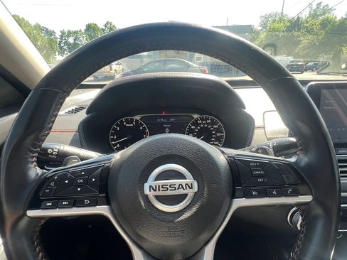 Used 2021 Nissan Altima 2.5 SR FWD image 17