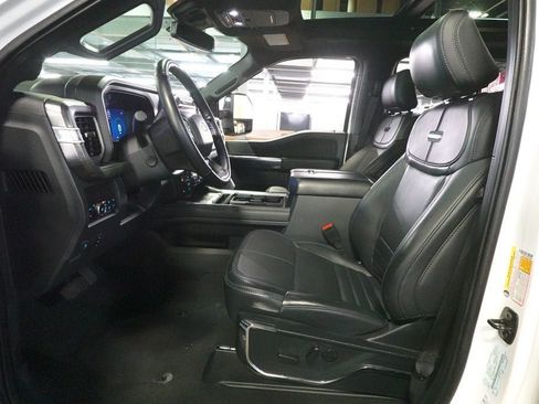 Certified 2025 Ford F250 Platinum w/ FX4 Off-Road Package AWD/4WD image 24