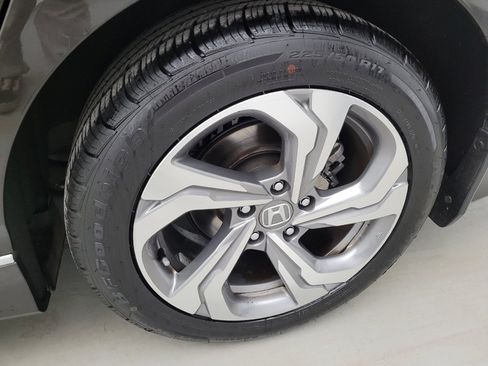 Used 2018 Honda Accord EX-L image 31