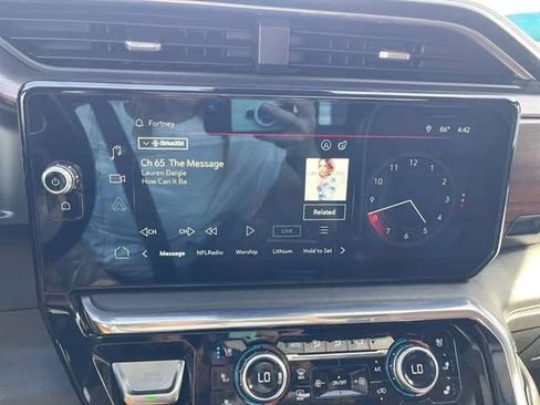 Used 2025 GMC Sierra 3500 Denali Ultimate AWD/4WD image 9