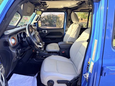 Used 2021 Jeep Gladiator Mojave AWD/4WD image 12