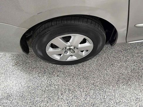 Used 2005 Toyota Sienna CE image 34