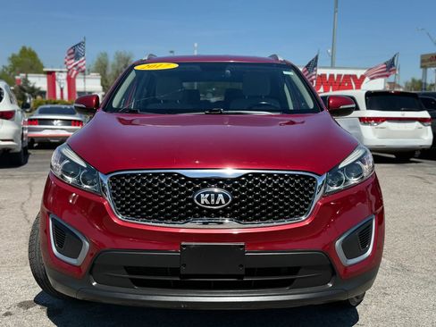 Used 2017 Kia Sorento LX w/ LX Convenience Package image 9