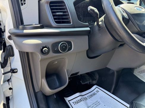 Used 2020 Ford Transit 250 Medium Roof RWD image 9