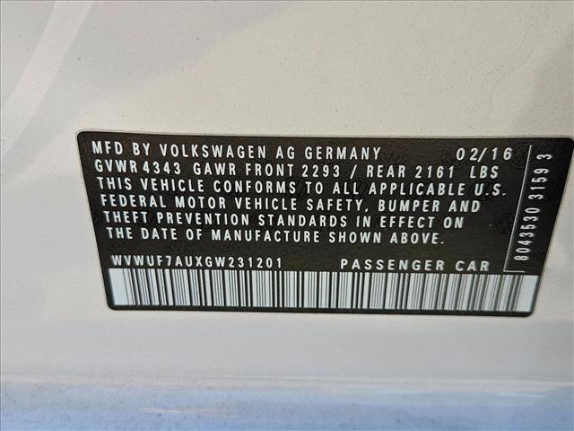 Used 2016 Volkswagen Golf R 4-Door AWD/4WD image 15