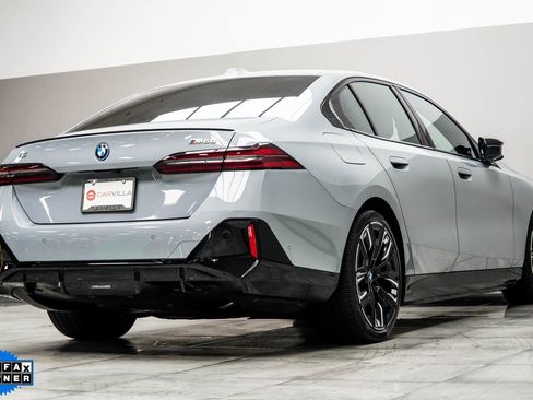 Used 2025 BMW i5 M60 w/ Premium Package AWD/4WD image 12