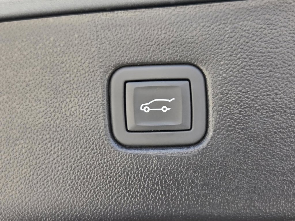 Used 2024 Chevrolet Blazer LT FWD image 10