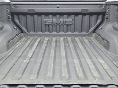 Used 2025 GMC Canyon Denali image 33