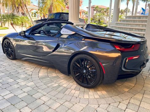 Used 2019 BMW i8 Roadster AWD/4WD image 32