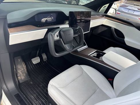 Used 2022 Tesla Model X AWD/4WD image 18