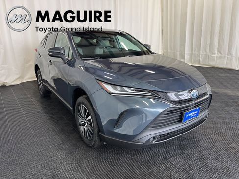 Used 2023 Toyota Venza LE image 29