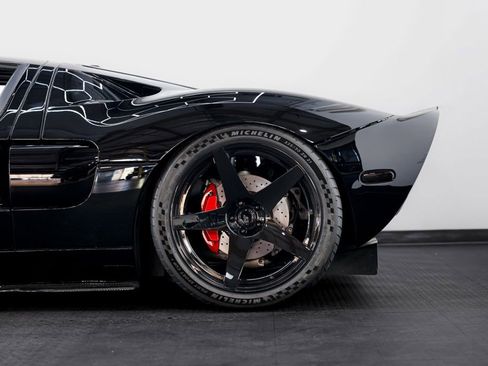 Used 2006 Ford GT image 14